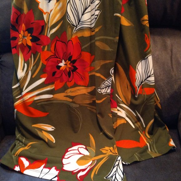 BNWT - MSK PETITE - GEORGEOUS DRESS - GOLD ACCENTS - SIZE PM - Picture 8 of 8